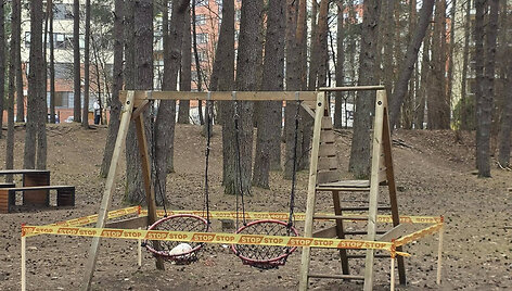 Vaikų žaidimų aik&scaron;telė prie Bukčių mi&scaron;ko