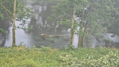 Audra nusiaubė Juozo Jakavonio-Tigro sodybą Kasčiūnuose, Varėnos r.