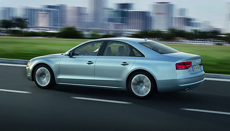 2012-ųjų „Audi A8 Hybrid“