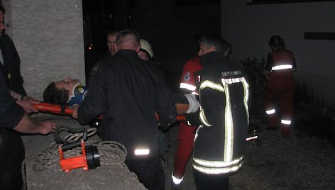 Jaunuolis Kaune nukrito nuo vie&scaron;bučio vaiduoklio stogo