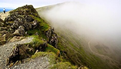 Karolis bekopiant į auk&scaron;čiausia Velso kalną. Snowdon