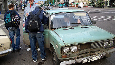 Maskvoje galima vis dar sustabdyti ir tokių taksi automobilių