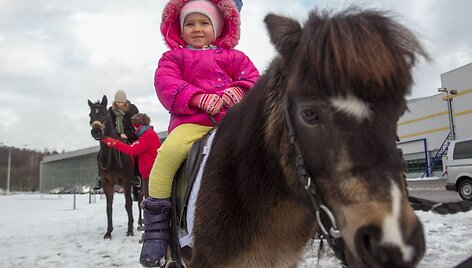 &bdquo;Adventur&ldquo; parodoje netrūko ir vietos, ir užsienio turizmo naujovių