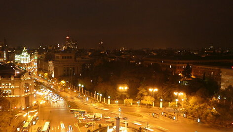 Nuo Cibeles rumų matosi Cibeles fontanas