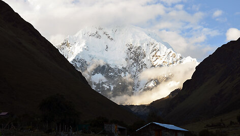 Salkantay kalnas (6271 m), matomas i&scaron; Soraypampa stovyklavietės