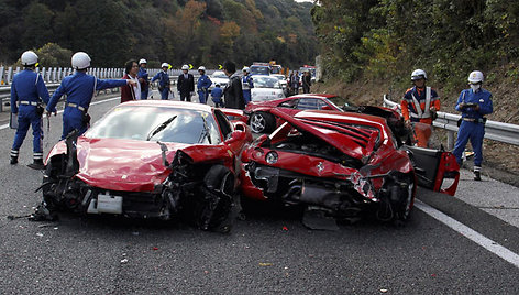 Sudaužyti „Ferrari“ automobiliai