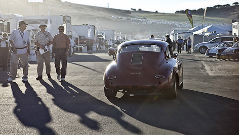 Lenktyninis „Porsche 356“ automobilis