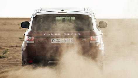 „Range Rover Sport“ dykumoje