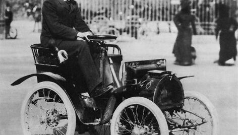 1898 m., Louis Renault A tipo Voituretėje