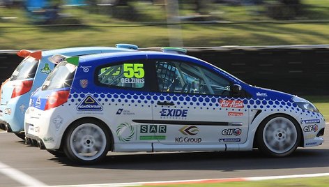 „Renault Clio Cup UK“ 2012: pirmas etapas „Brands Hatch“ trasoje