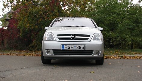 Garažas: Viktorijos &bdquo;Opel Meriva"