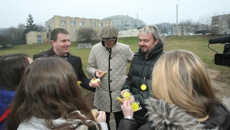 Žvaigždės dalino atšvaitus vaikams