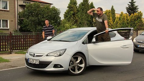 Į kelionę leidomės su dyzeliniu „Opel Astra GTC“