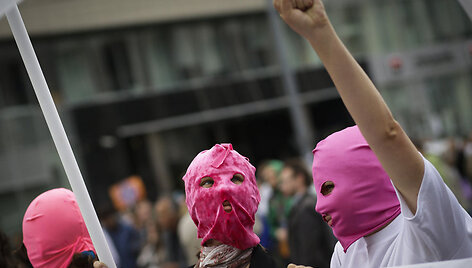 Сторонники Pussy Riot в Москве.