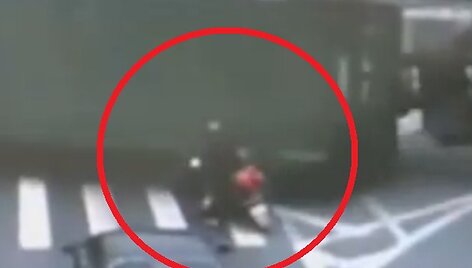 Скриншот с видео