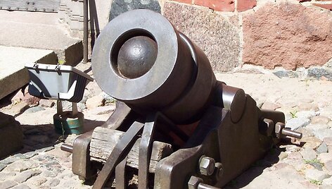 Marienburgo (Malborko) pilyje saugoma kryžiuočių bombarda