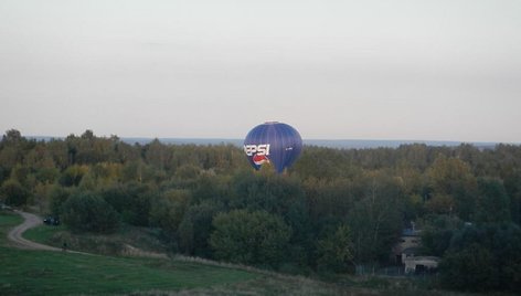 Vilniuje avariniu būdu leidosi oro balionas