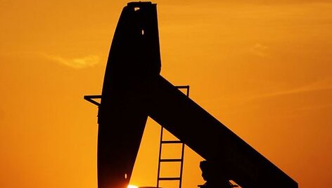 Добыча нефти.