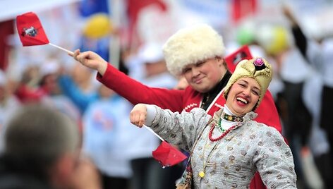 &laquo;Мир, труд, мяу&raquo;: Сибирь развлеклась на &laquo;монстрациях&raquo; 1 мая