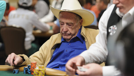 Doyle Brunsonas / pokernews.com nuotr.