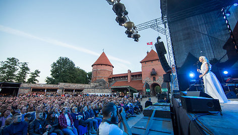 Monikos Linkytės koncerto akimirka