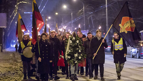 Eisena Sausio 13-osios aukoms atminti