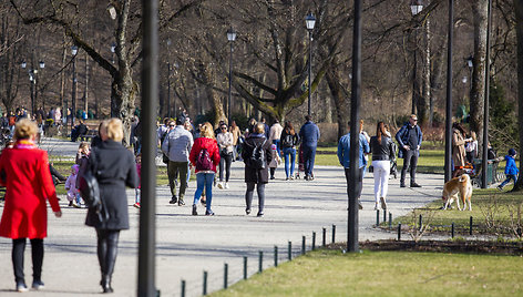 Vilniečiai džiaugiasi atėjusiu tikru pavasariu