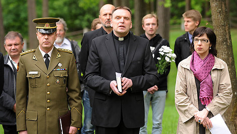 Vokiečių karių perlaidojimo ceremonijos akimirka