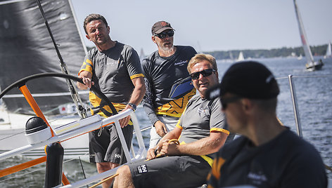 Regatos „AF Offshore Race“ dalyviai plaukia archipelagu