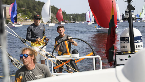 Regatos „AF Offshore Race“ dalyviai plaukia archipelagu