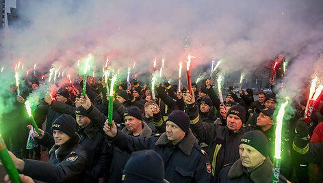 Nacionalinio pareigūnų profesinių sąjungų susivienijimo  organizuota pareigūnų protesto akcija