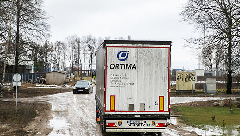 Sunkvežimiai Lubinų gatvėje