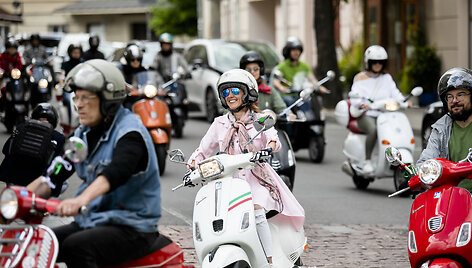 &bdquo;Vespa&ldquo; motorolerių sezono atidarymas