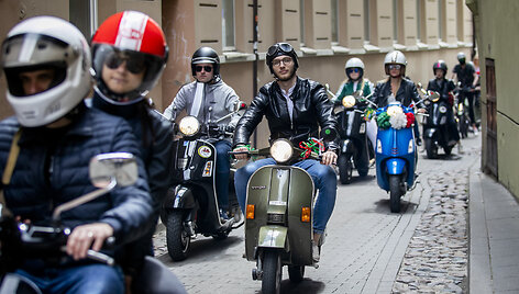&bdquo;Vespa&ldquo; motorolerių sezono atidarymas