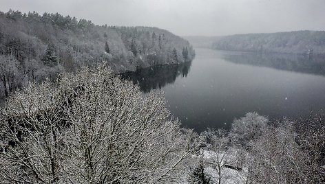 Vilnių nuklojo sniegas