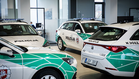 Pristatyti nauji tarnybiniai policijos automobiliai