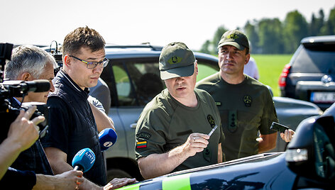 Parlamentarai ir VSAT atstovai Baltarusijos pasienyje