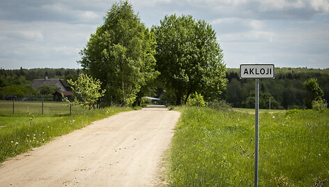 Aklosios kaimas