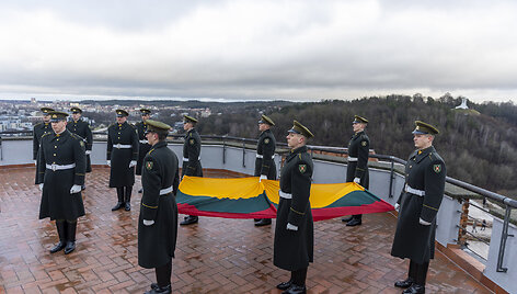 Naujos Lietuvos valstybės vėliavos i&scaron;kėlimo ceremonija
