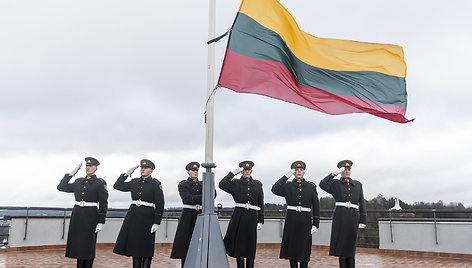 Naujos Lietuvos valstybės vėliavos iškėlimo ceremonija