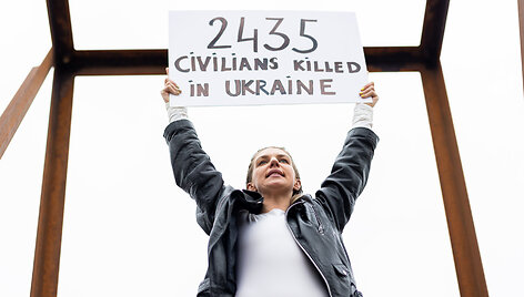 Meninė akcija &bdquo;Tai ne tik skaičiai&ldquo; skirta Ukrainoje žuvusiems civiliams pagerbti