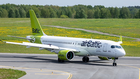Skrydžius į Tenerifę ir Dubajų rudenį pradėsianti „airBaltic“ nurodė bilietų kainas
