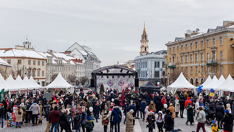 Vilniaus Rotu&scaron;ėje i&scaron;kilmingas jubiliejinės 20-osios Tarptautinės Kalėdų labdaros mugės atidarymas
