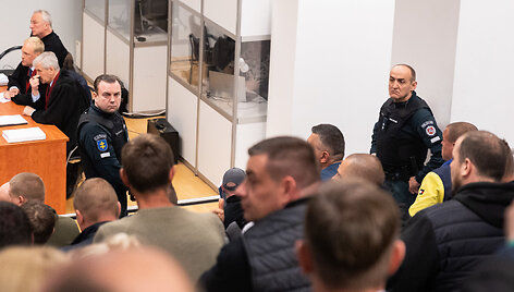 Baudžiamoji byla, kurioje 87 asmenys kaltinami dėl 2021 m. rugpjūtį prie Seimo vykusių riau&scaron;ių