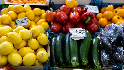 ES kovoja su maisto produktų infliacija: įveda kainų „lubas“, riboja pelnus – ar tai prigytų Lietuvoje?