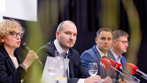 Gintautas Jak&scaron;tas, Ramūnas Skaudžius, Dainius Žvirdauskas