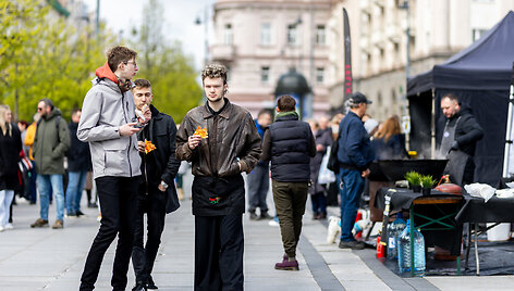 Maitinimo sektoriaus darbuotojų protestas