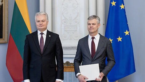 Gitanas Nausėda, Darius Jauni&scaron;kis