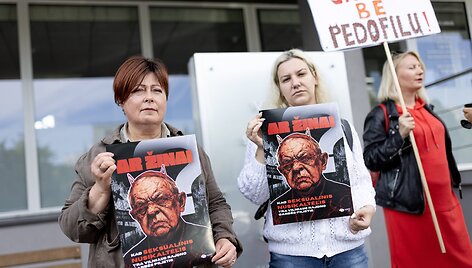Piketas &bdquo;Vilniaus rajonas be pedofilų garbinimo&ldquo;