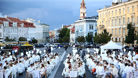 „Vakarienė baltai“ Vilniuje